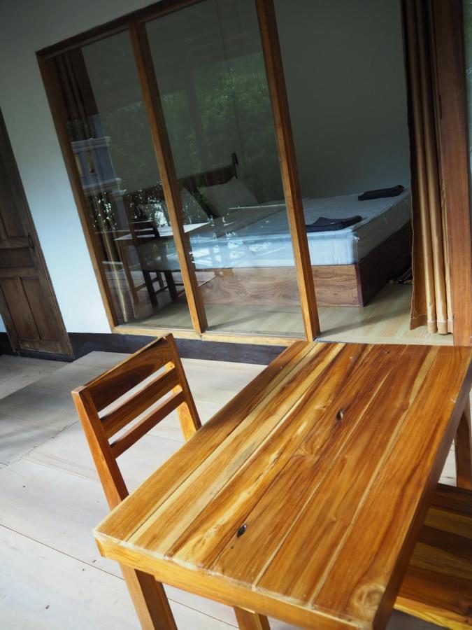 Meexok Guesthouse Nong Khiaw Exterior photo